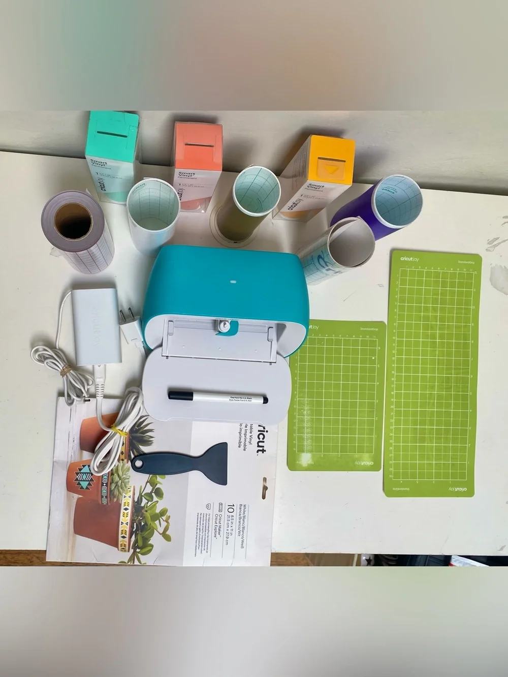 Cricut Joy Machine Bundle With Lots Of Extras Smart Vinyl- Tools- Pen Scrapbook